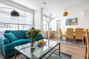 - Cozy 3 Bed House on a Quiet Mews -